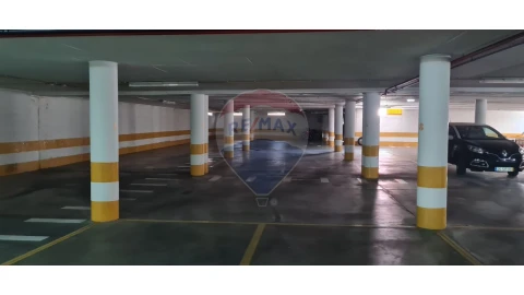 Apartamento T4 para Venda em Quarteira