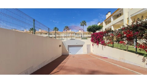 Apartamento T4 para Venda em Quarteira