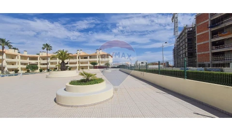 Apartamento T4 para Venda em Quarteira