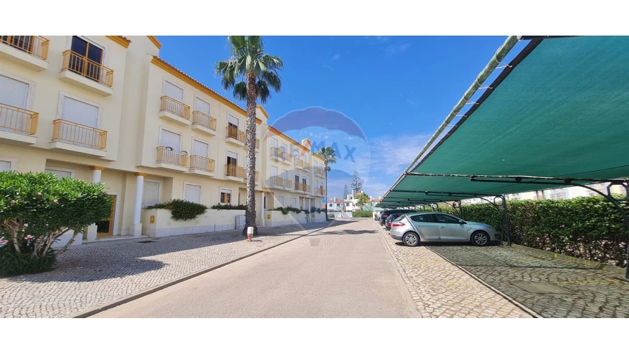 Apartamento T4 para Venda em Quarteira Foto 9