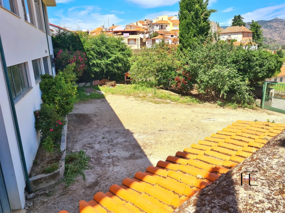 Moradia T3 para Venda em Nagozelo do Douro Foto 33