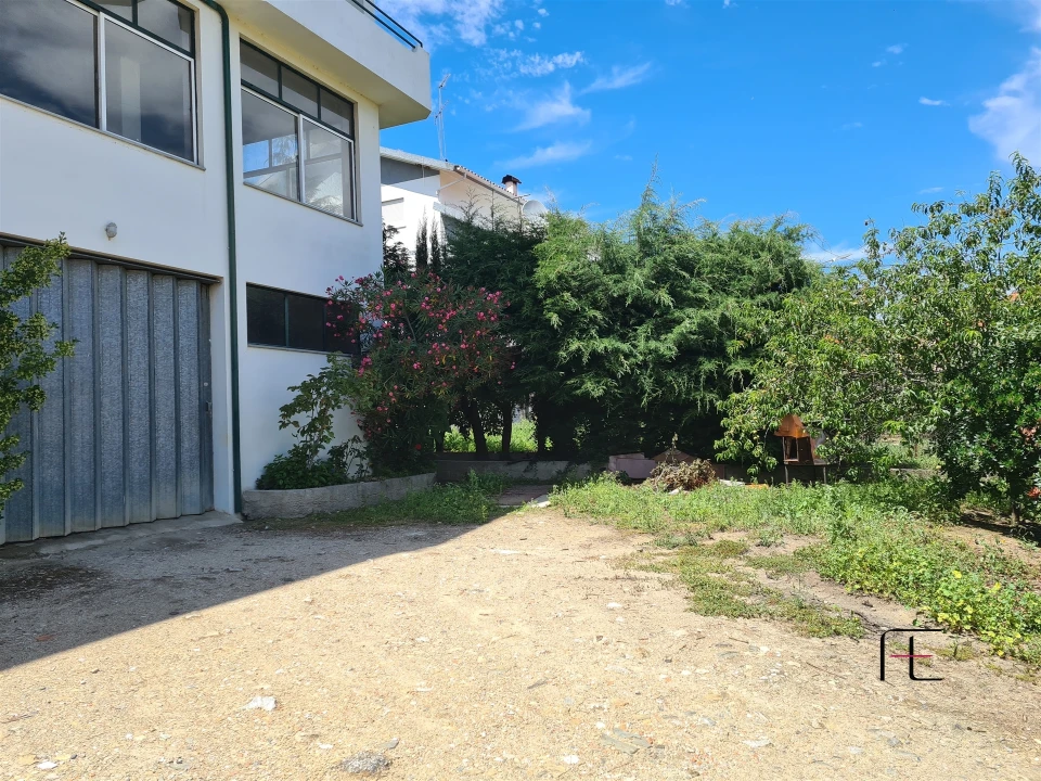 Moradia T3 para Venda em Nagozelo do Douro Foto 35