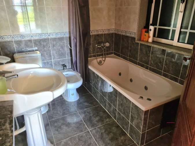 Moradia T3 para Venda em Nagozelo do Douro Foto 14