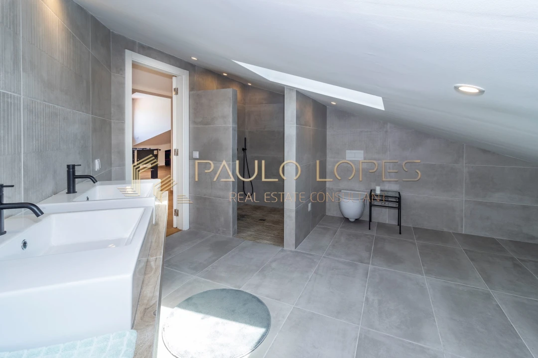 Moradia T6 para Venda em Vau Foto 42