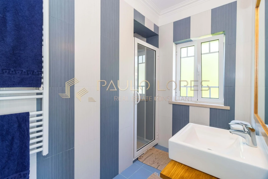 Moradia T6 para Venda em Vau Foto 33