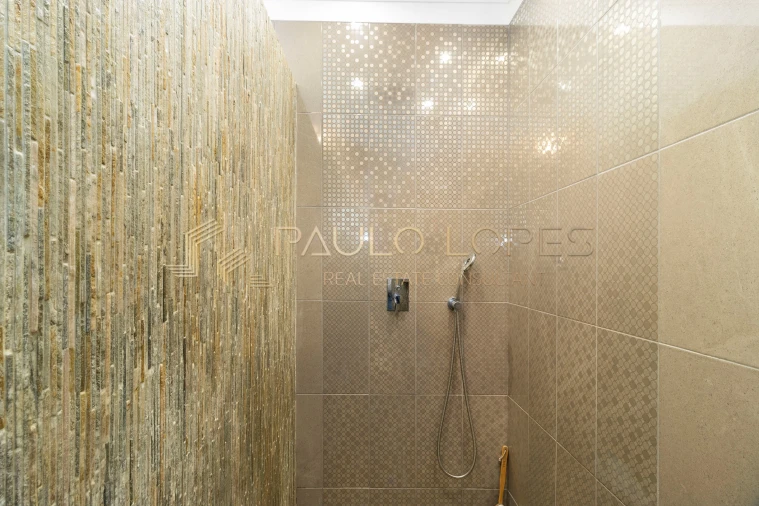 Moradia T6 para Venda em Vau Foto 27