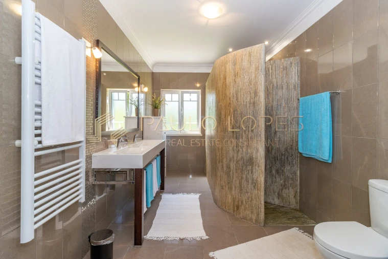 Moradia T6 para Venda em Vau Foto 26