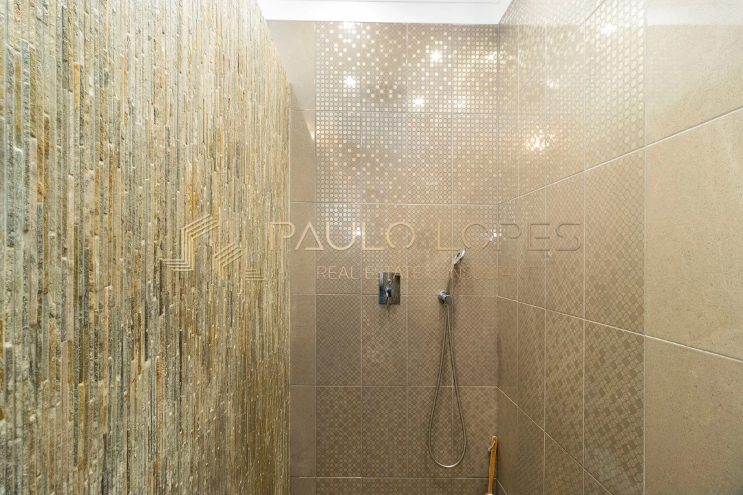 Moradia T6 para Venda em Vau Foto 27