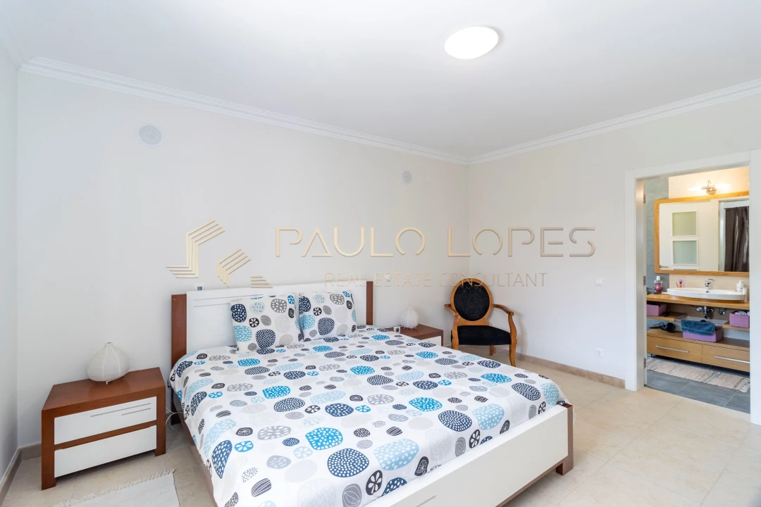 Moradia T6 para Venda em Vau Foto 23