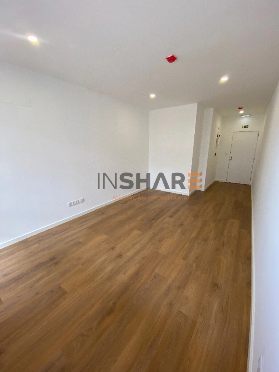 Escritório para Arrendamento em São Vicente (Braga) Foto 6