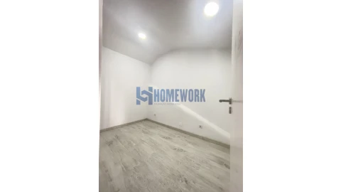 Moradia T9 para Venda em Ajuda