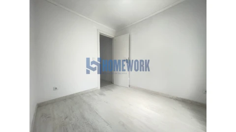 Moradia T9 para Venda em Ajuda