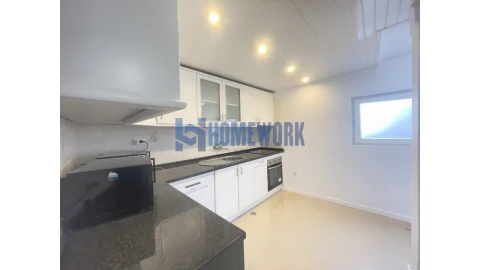 Moradia T9 para Venda em Ajuda