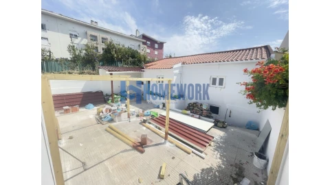 Moradia T9 para Venda em Ajuda