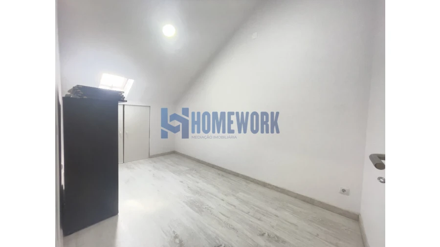 Moradia T9 para Venda em Ajuda Foto 27