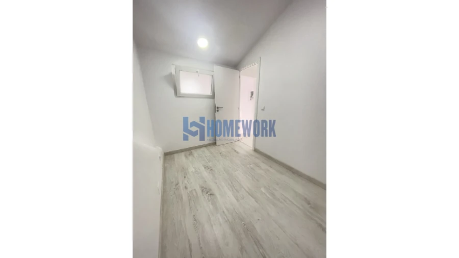 Moradia T9 para Venda em Ajuda Foto 30