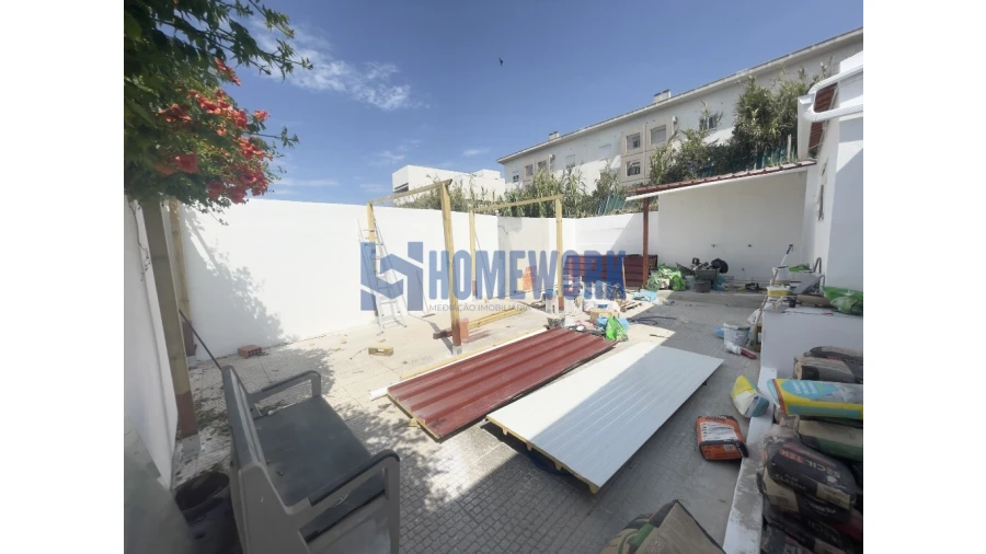Moradia T9 para Venda em Ajuda Foto 4