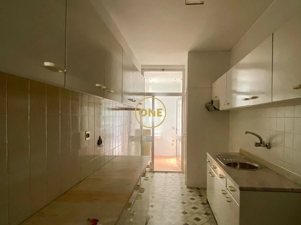 Apartamento T3 para Venda em Cedofeita, Santo Ildefonso, Sé, Miragaia, São Nicolau e Vitória Foto 8