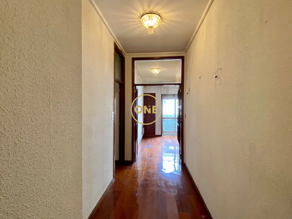 Apartamento T3 para Venda em Cedofeita, Santo Ildefonso, Sé, Miragaia, São Nicolau e Vitória Foto 2
