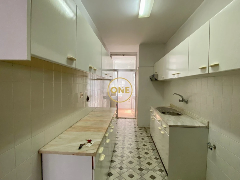 Apartamento T3 para Venda em Cedofeita, Santo Ildefonso, Sé, Miragaia, São Nicolau e Vitória Foto 5