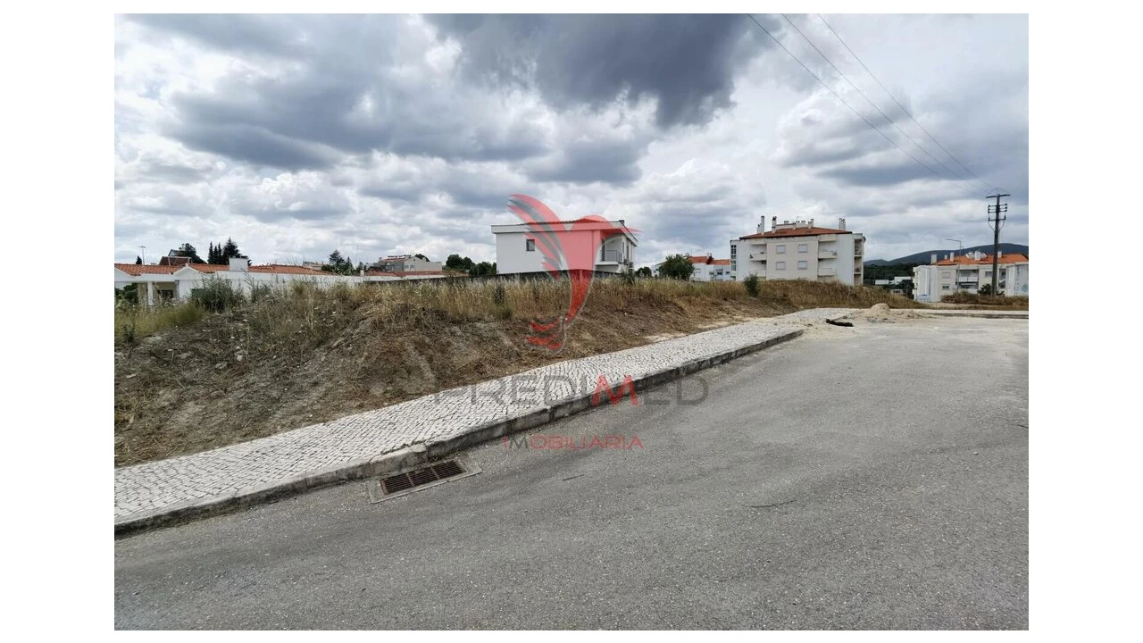 Terreno para Venda em Alcanena e Vila Moreira Foto 3