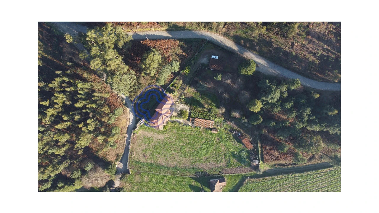 Quinta T5 para Venda em Vila Cova da Lixa e Borba de Godim Foto 3