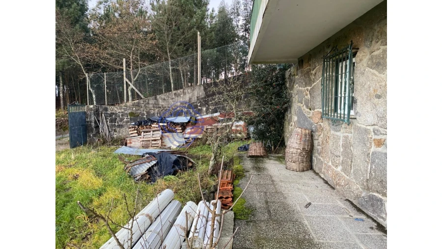 Quinta T5 para Venda em Vila Cova da Lixa e Borba de Godim Foto 8