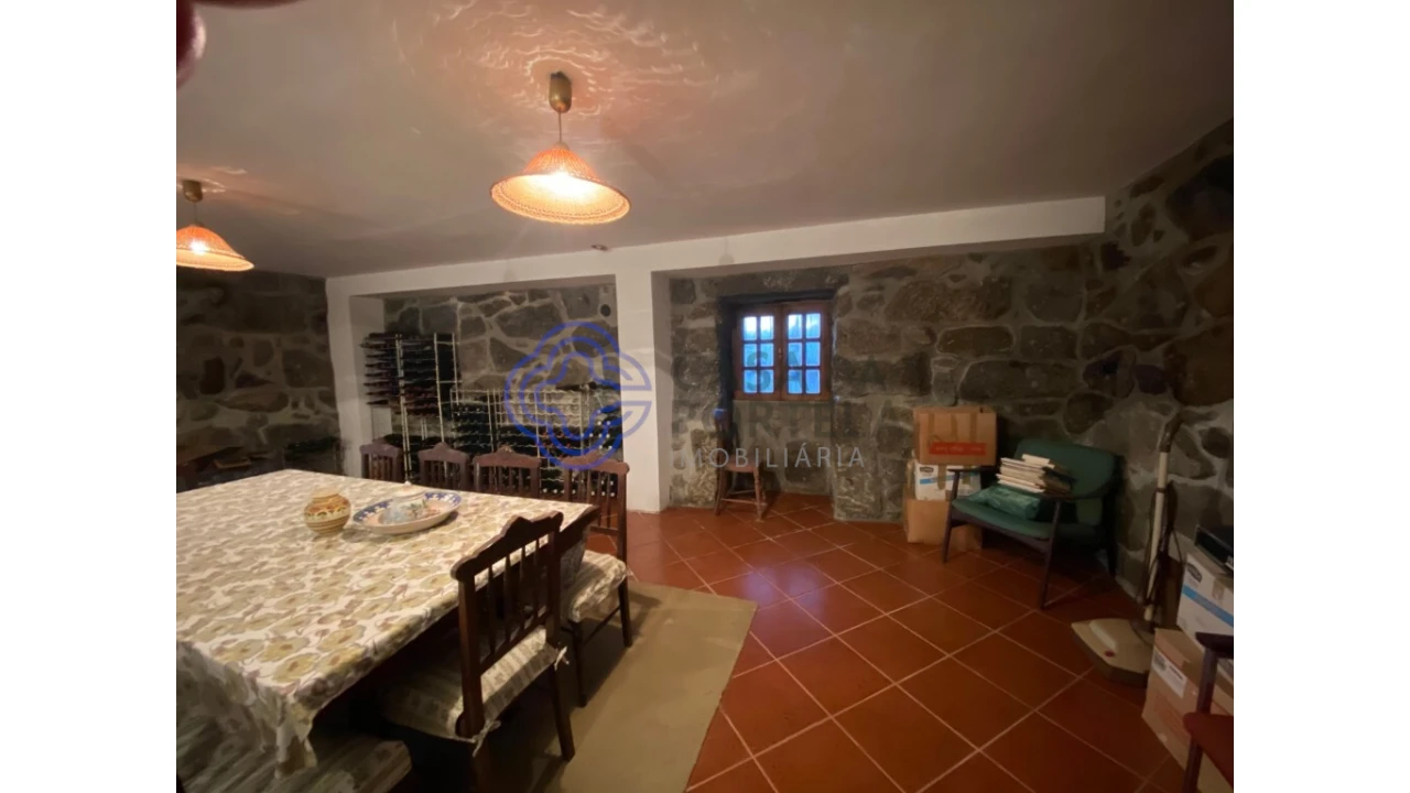 Quinta T5 para Venda em Vila Cova da Lixa e Borba de Godim Foto 22