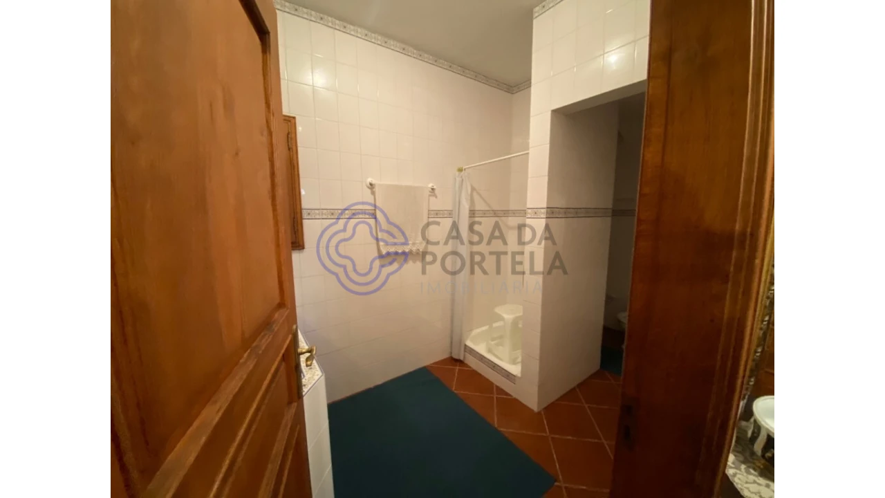 Quinta T5 para Venda em Vila Cova da Lixa e Borba de Godim Foto 47