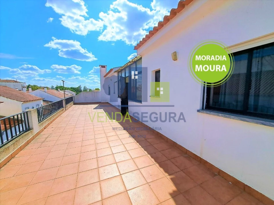 Moradia T4 para Venda em Safara e Santo Aleixo da Restauração Foto 1