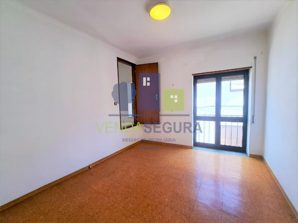 Moradia T4 para Venda em Safara e Santo Aleixo da Restauração Foto 9