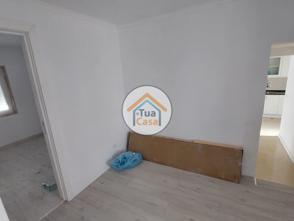 Moradia T9 para Venda em Ajuda Foto 14