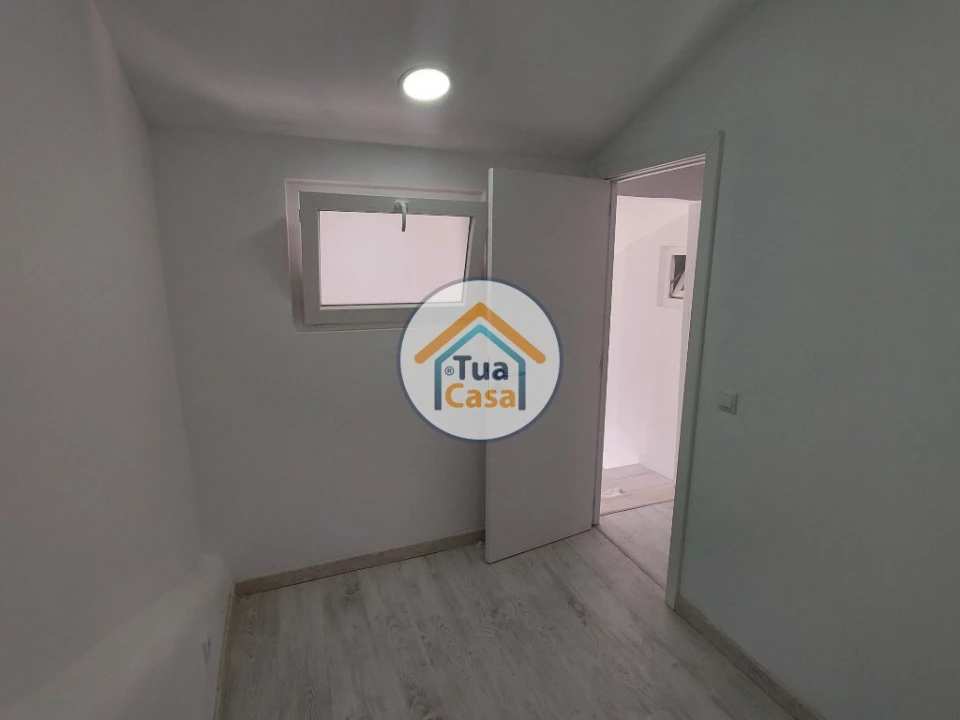 Moradia T9 para Venda em Ajuda Foto 9