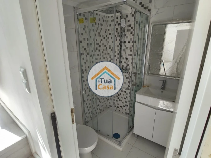 Moradia T9 para Venda em Ajuda Foto 42