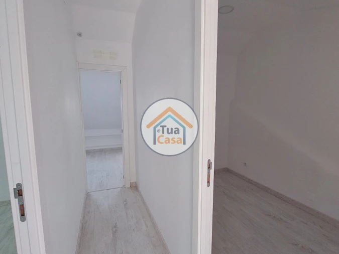 Moradia T9 para Venda em Ajuda Foto 34