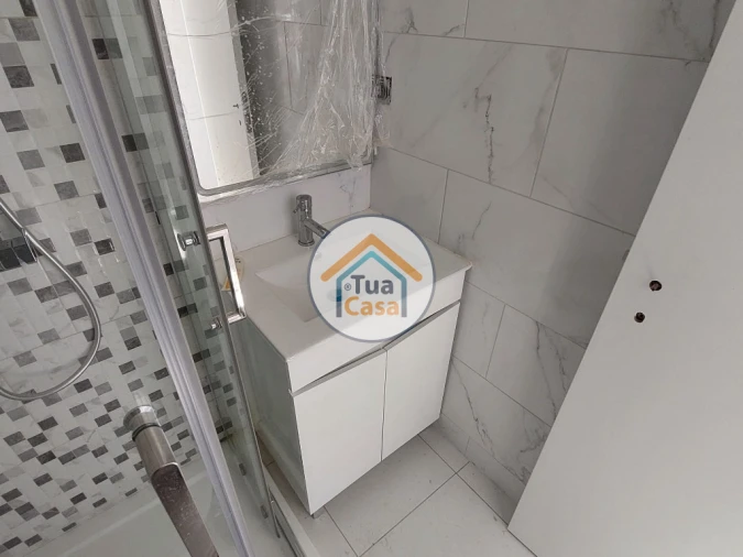 Moradia T9 para Venda em Ajuda Foto 19