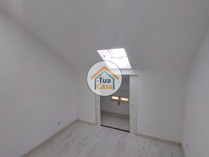 Moradia T9 para Venda em Ajuda Foto 25