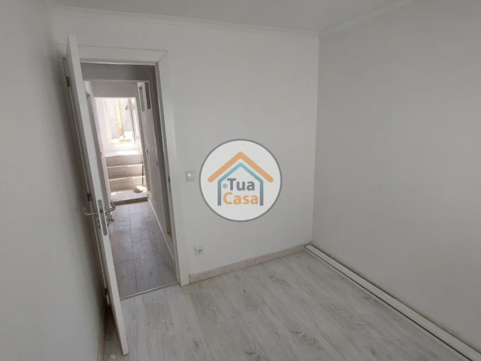 Moradia T9 para Venda em Ajuda Foto 21