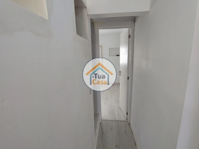 Moradia T9 para Venda em Ajuda Foto 29