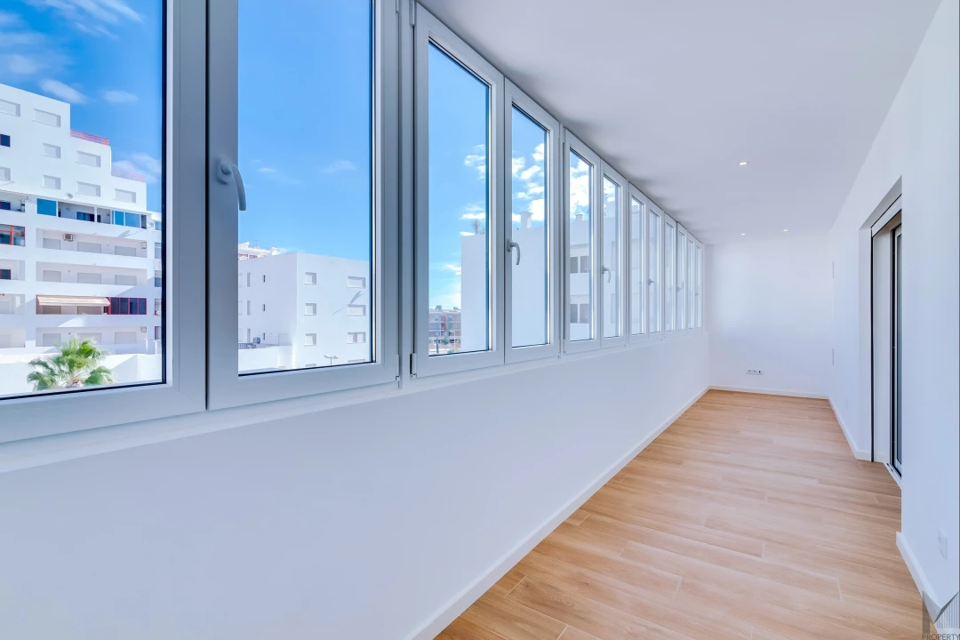 Apartamento T2 para Venda em Quarteira Foto 6