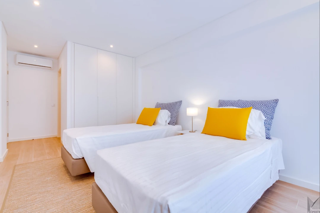 Apartamento T2 para Venda em Quarteira Foto 28
