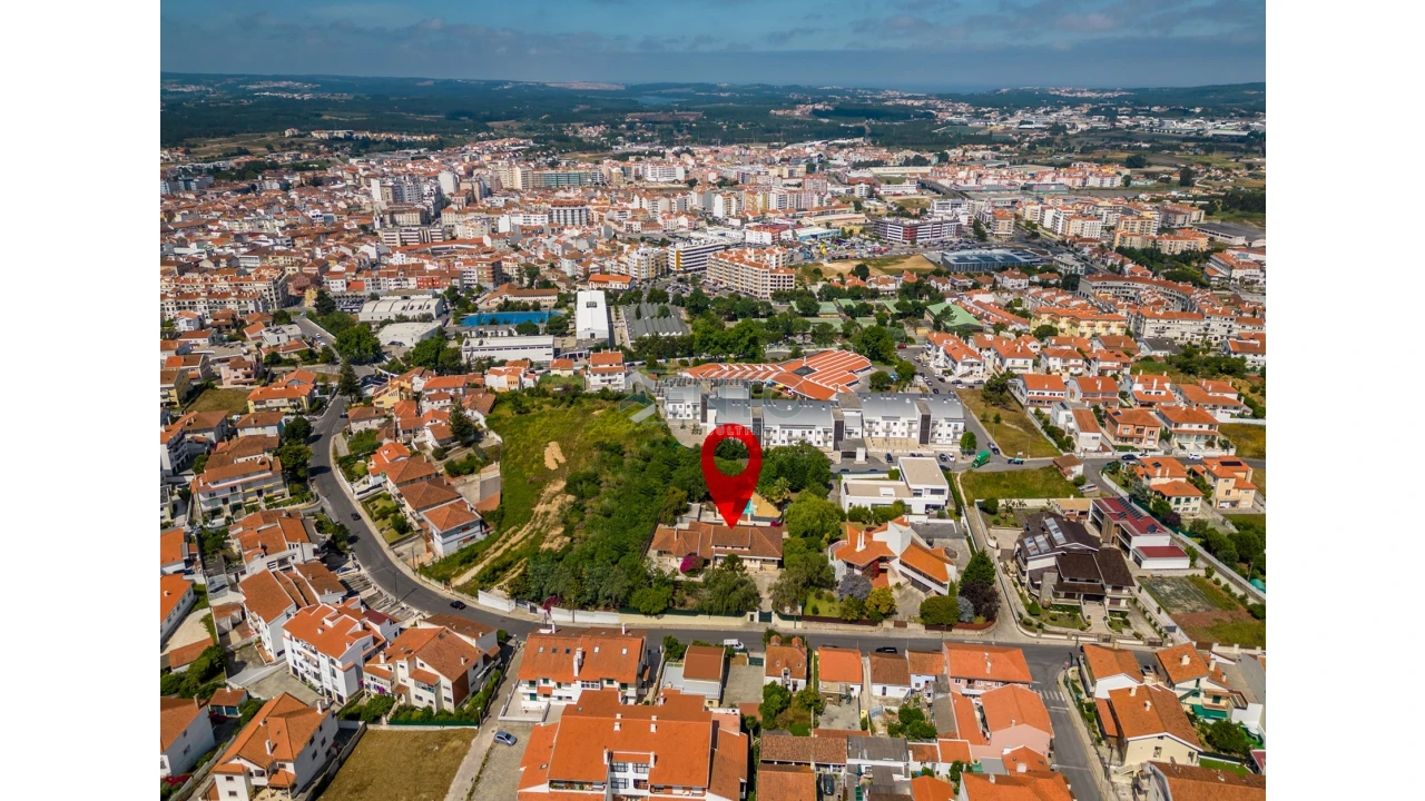 Moradia T10 para Venda em Caldas da Rainha - Santo Onofre e Serra do Bouro Foto 12