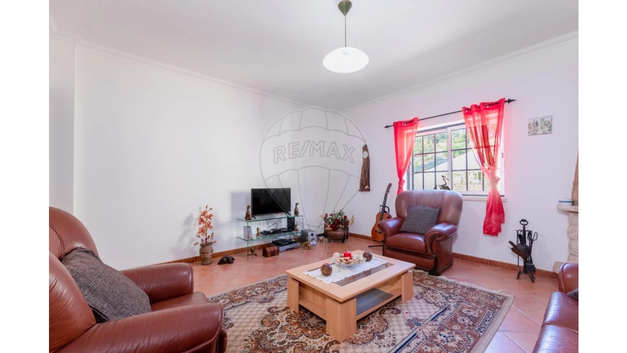 Moradia T3 para Venda em Olho Marinho Foto 18