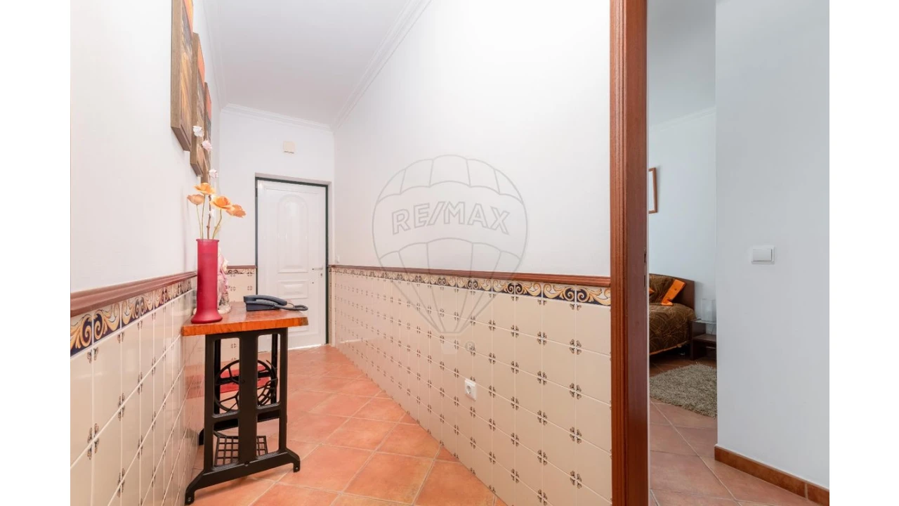 Moradia T3 para Venda em Olho Marinho Foto 6