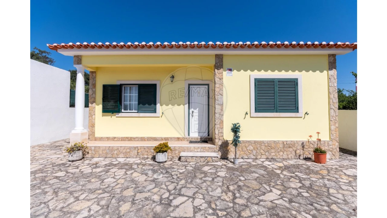 Moradia T3 para Venda em Olho Marinho Foto 5