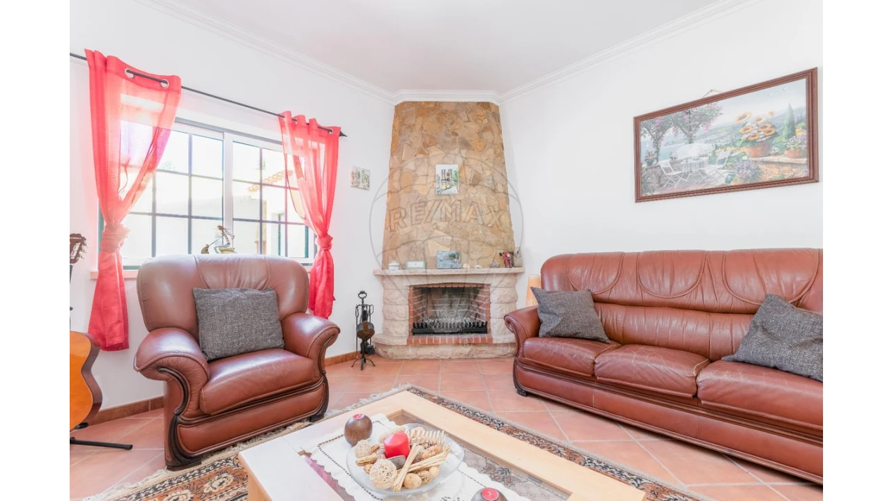 Moradia T3 para Venda em Olho Marinho Foto 16