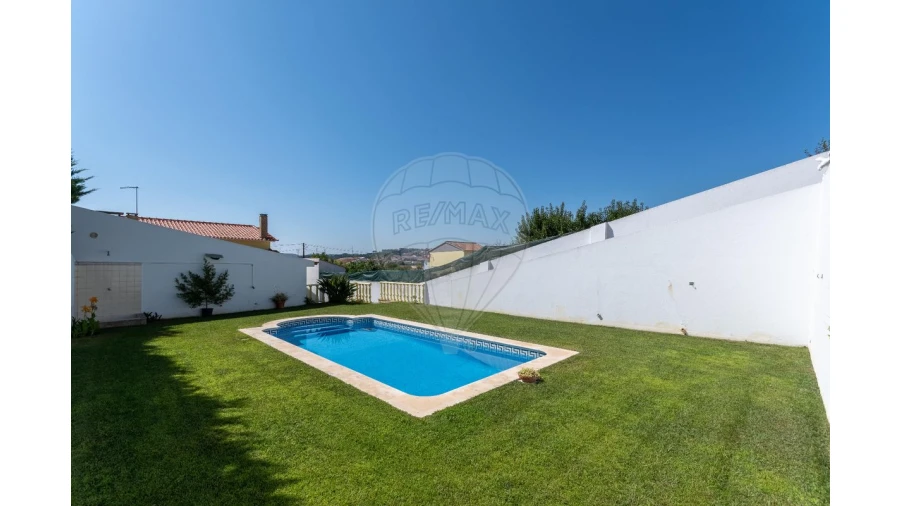 Moradia T3 para Venda em Olho Marinho Foto 41