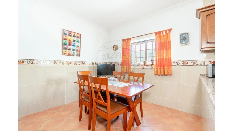 Moradia T3 para Venda em Olho Marinho Foto 19