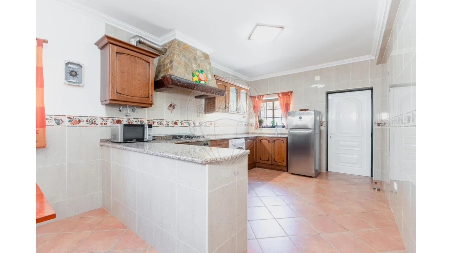 Moradia T3 para Venda em Olho Marinho Foto 21