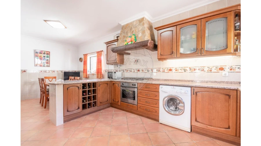 Moradia T3 para Venda em Olho Marinho Foto 23